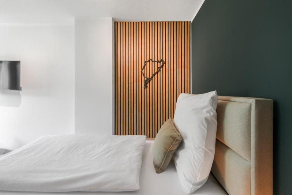 Hotel Zweite Heimat Nuerburg Кельберг Экстерьер фото